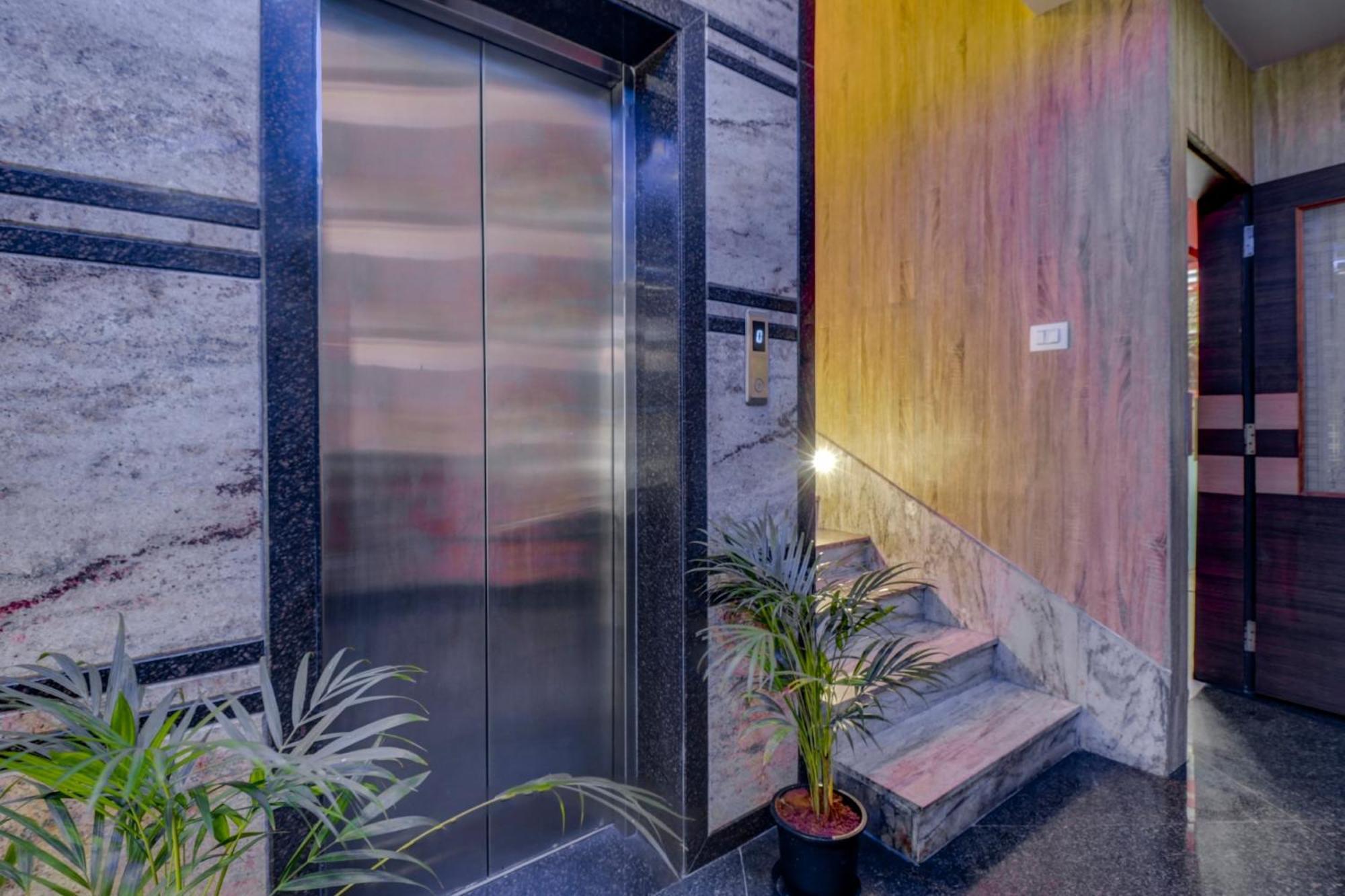 Collection O Karthika Residency Hotel Bangalore Buitenkant foto